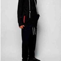 Conjunto deportivo cómodo image