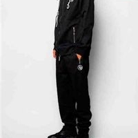 Conjunto deportivo cómodo image