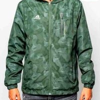 Chaqueta impermeable camuflada image