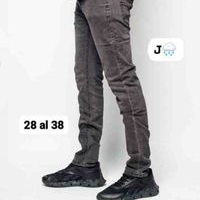 Jeans ajustados modernos image