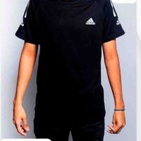 Camiseta Negra Deportiva image