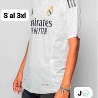Camiseta deportiva oficial image