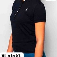 Polo negro elegante image