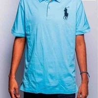 Polo azul clásico image