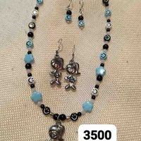 Conjunto de Collar y Aretes Divertidos image