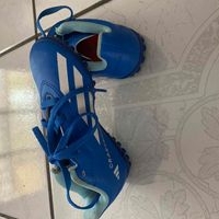 Botines de fútbol azules talla 10 niño image