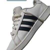 Tenis blancos adidas image