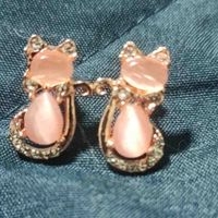 Aretes de Gato Elegantes image