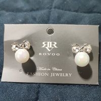 Elegantes Aretes de Perla image