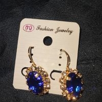 Aretes Elegantes con Cristales Azules image