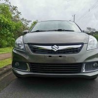 Automóvil Suzuki compacto image