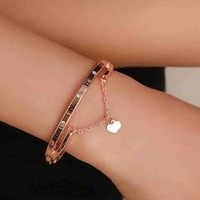 Elegante pulsera de acero inoxidable image