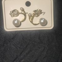 Elegantes Aretes de Perla image