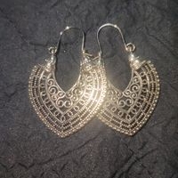 Aretes color plata elegantes image
