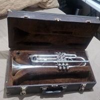 Trompeta TR 710 Bach Prelude Plateada con estuche image