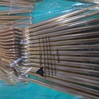 Tenedores de acero inoxidable dorados image
