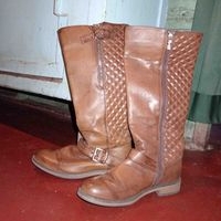 Botas de cuero elegantes image
