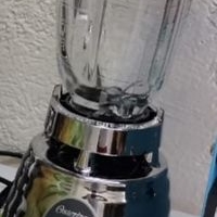 Se vende licuadora marca Osterizer, la misma que Oster image