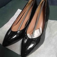 Elegantes zapatos de charol #35 image