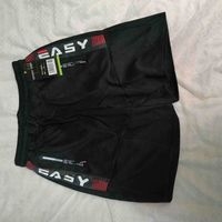Short deportivo negro image