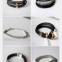 Elegantes Pulseras de Cuero y Metal image