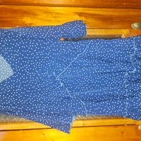 Vestido azul con lunares image
