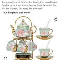 Elegante juego de té de porcelana image