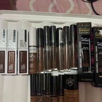 Set de Maquillaje Variado para pieles oscuras 18 piezas 2000 colones cada una image