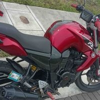 Yamaha FZ16 Roja image