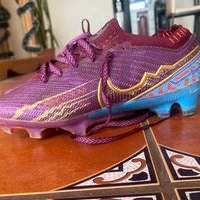 Tacos de fútbol Nike talla 5.5 / 36 image