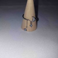 Anillo con colgantes luna y estrella image