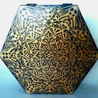 Caja decorativa hexagonal pintada a mano image