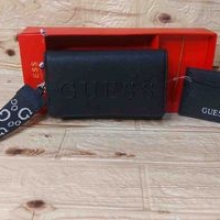 Set de Cartera y Tarjetero Guess Elegante image