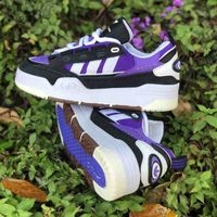 Tenis adidas talla 40-41 image