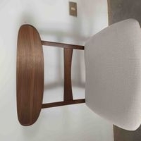 Silla de madera elegante image