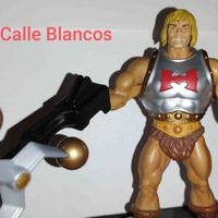 Motu Classics Flying fist He-man (daño en cuello por eso el precio) image