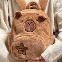 Mochila de peluche Capybara image