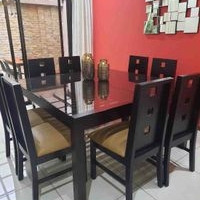 Elegante juego de comedor de 8 sillas image