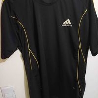 Camiseta deportiva Adidas y otras marcas image