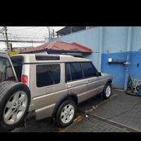 SUV robusto y espacio  image