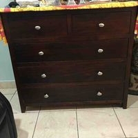 Cómoda de Madera Elegante image