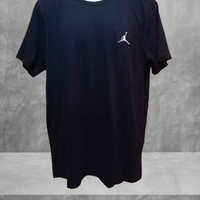 Camisetas bordadas marca image