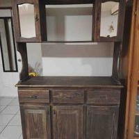 Gabinete de madera rústico image