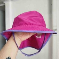 Sombrero infantil colorido con protección UV image