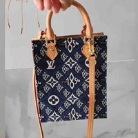 Bolso elegante de mano image