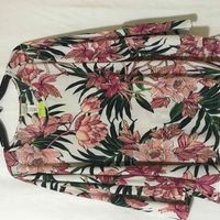 Blusa floral elegante image