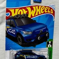 Hot Wheels Volvo XC40 image
