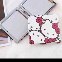 Espejo de bolsillo de Hello Kitty image