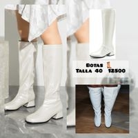 Botas blancas elegantes image