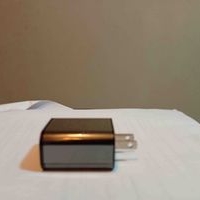 Cargador USB compacto image